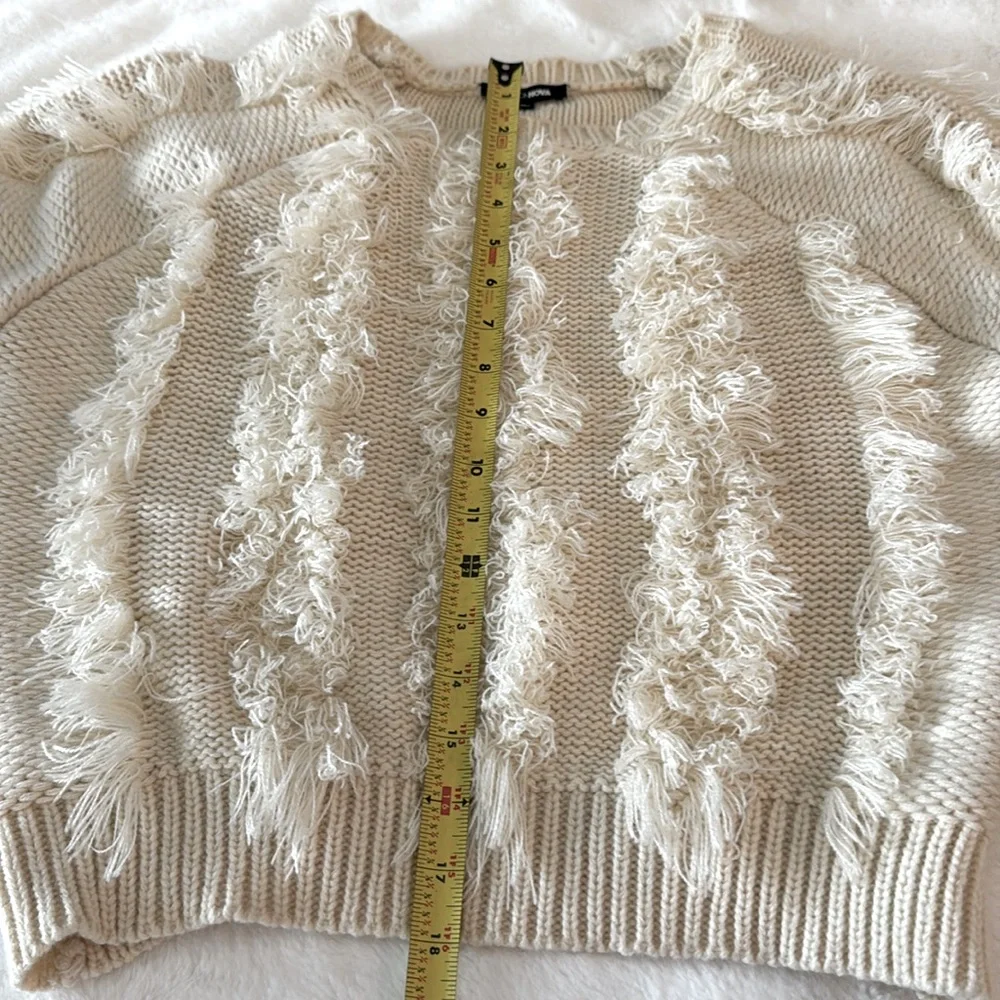 Fashion Nova Crew Neck Cream Knit w/ Fringe Sweater- size M - Picture 10 of 11